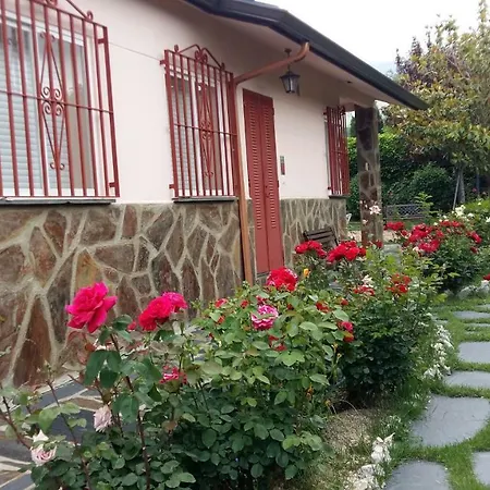 Chalet Canalejas Feriehus *