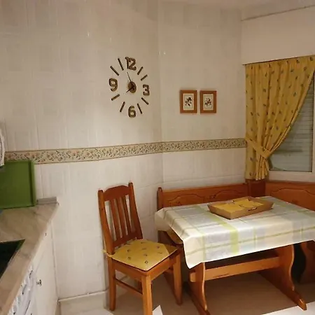Chalet Canalejas Feriehus *