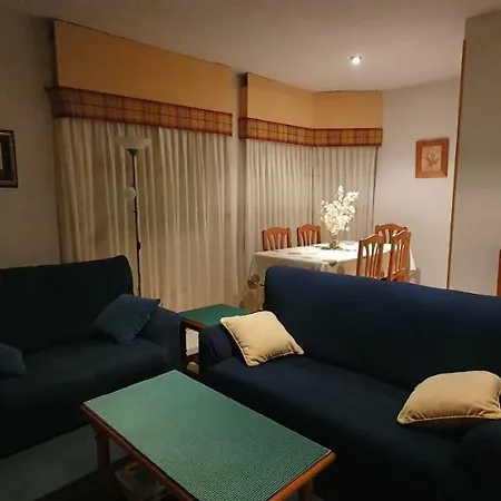 Chalet Canalejas Feriehus *